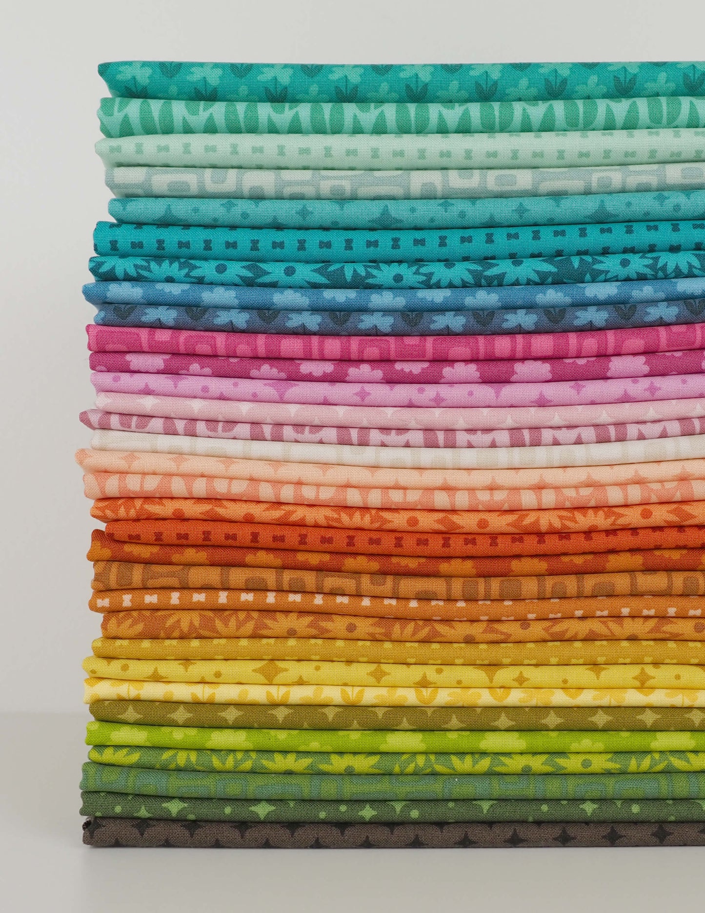 Elizabeth Hartman - Scenery - 32 Piece Fat Quarter Bundle