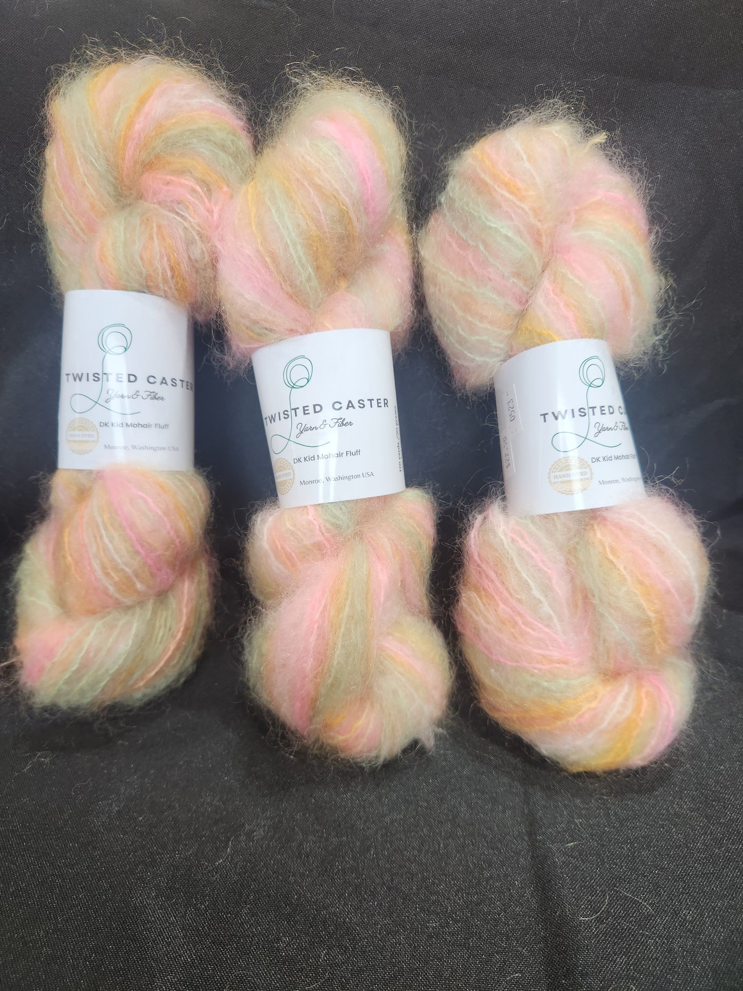 Twisted Caster - Kid Mohair Fluff - Lollipop Twist