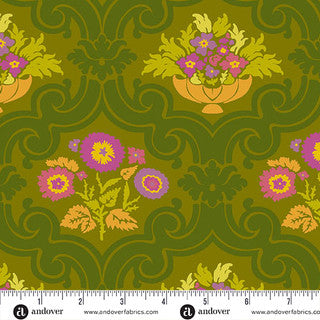 Camp Kitschy Lala - Courtyard - Olive