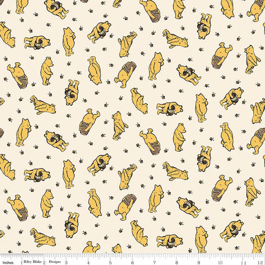 Flannel - Winnie the Pooh Toss - Cream