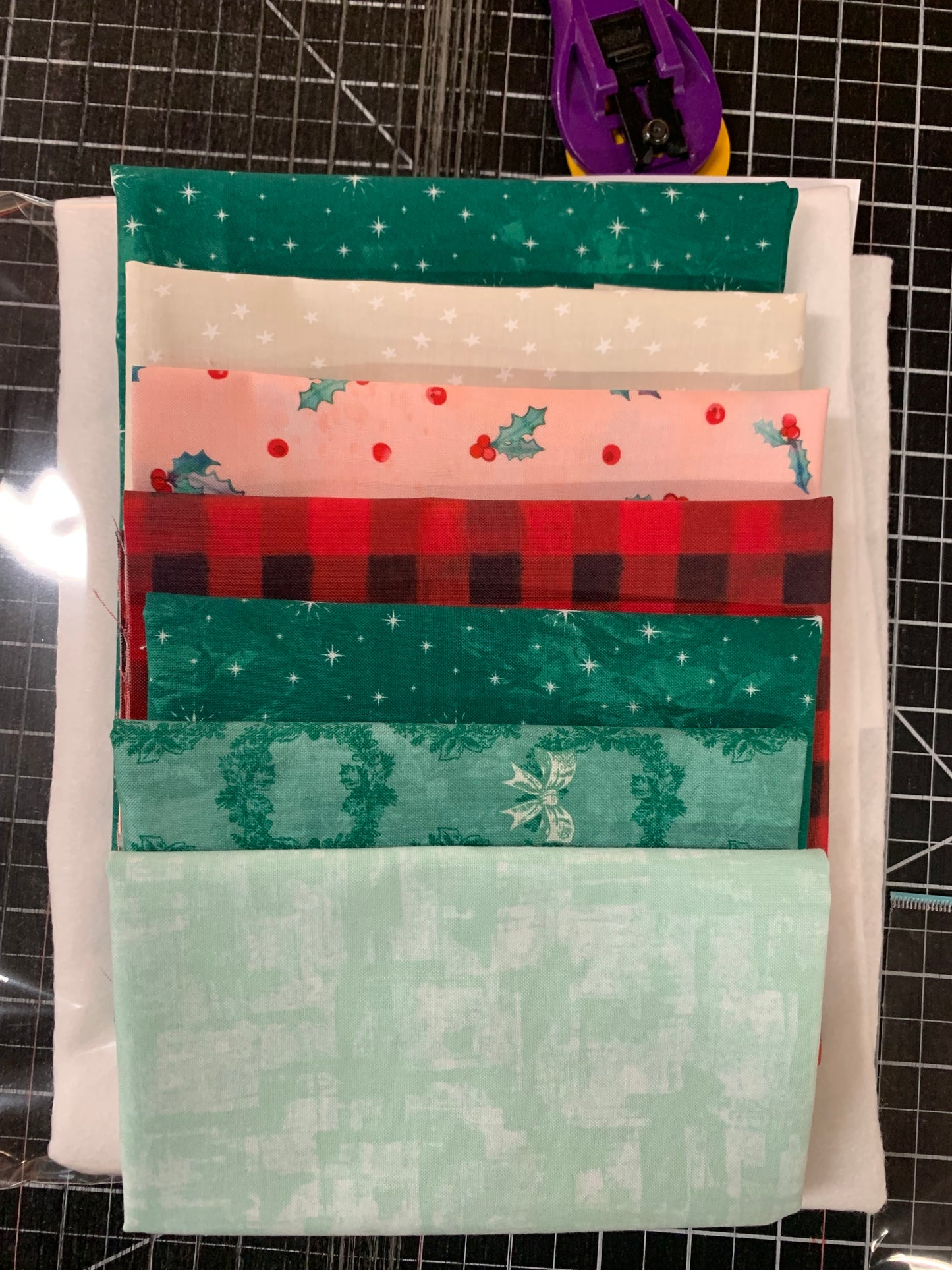 Patchwork Present - Pillow Kit