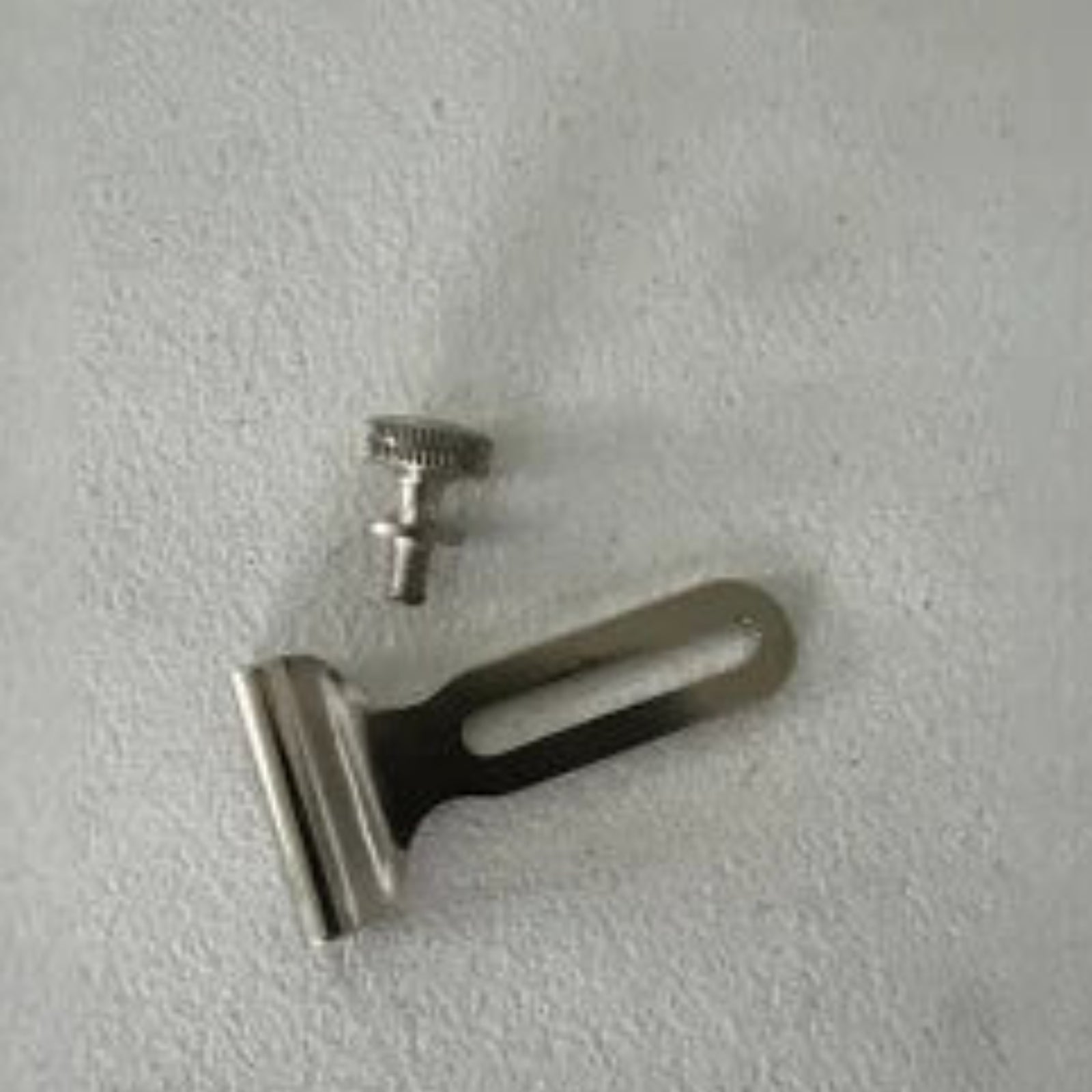 Bernina seam guide with screw