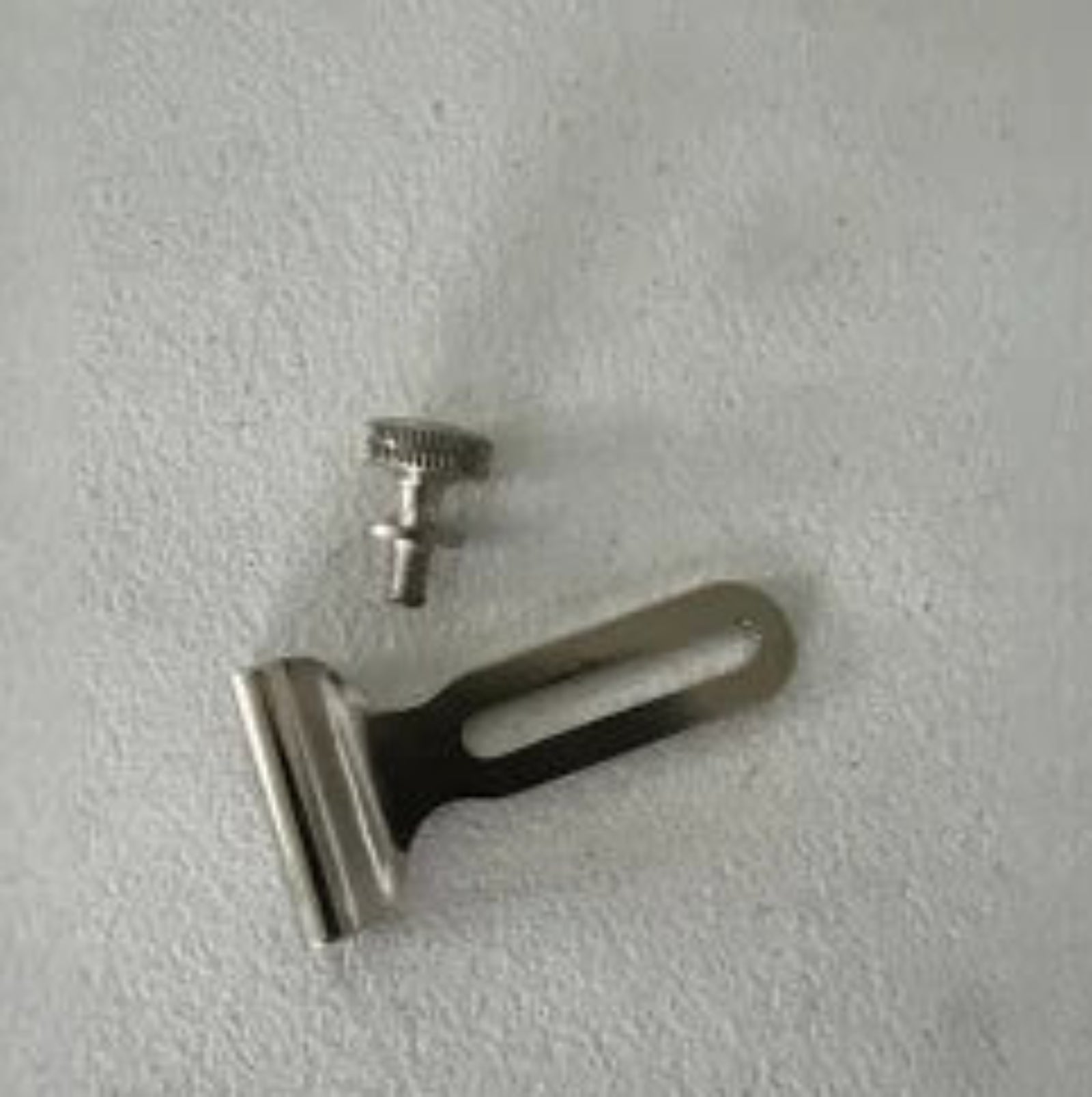 Bernina seam guide with screw